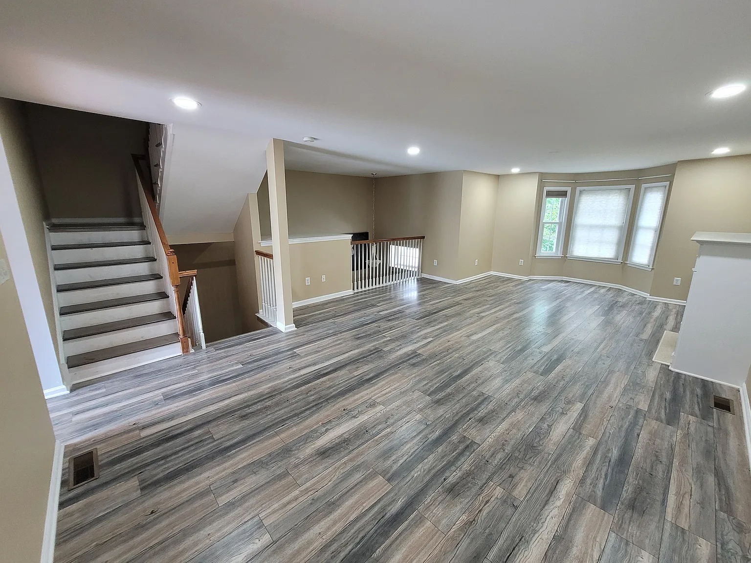3 bed, 1848 sqft, $3,000 — Photo 3