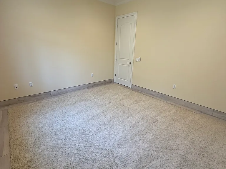 7603 Romeria St — Photo 24