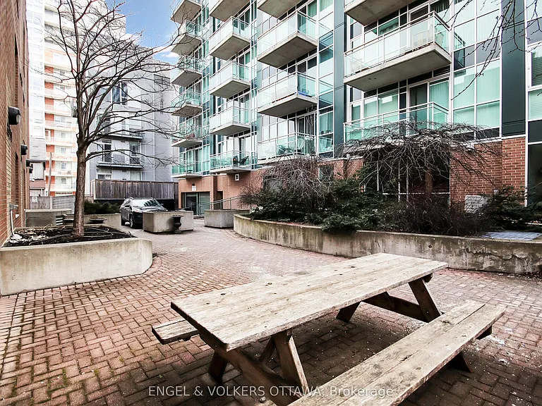 134 York St #607 — Photo 29