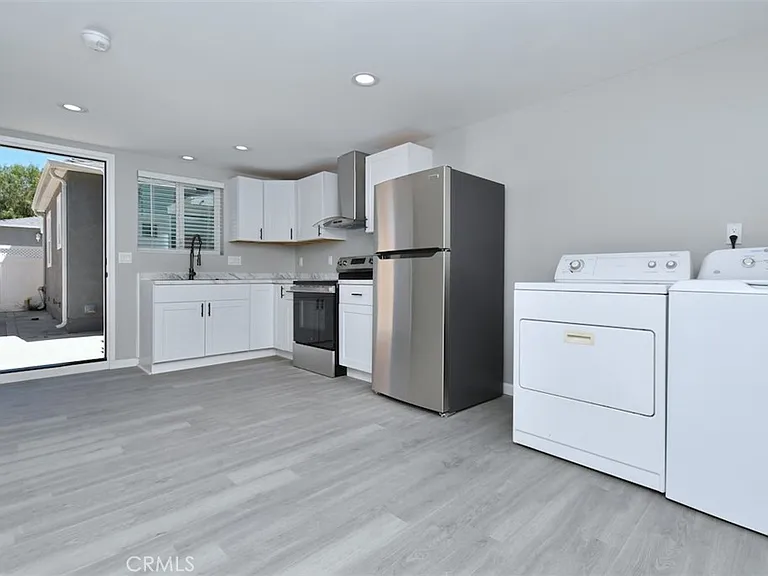 14336 Tiara St — Photo 4