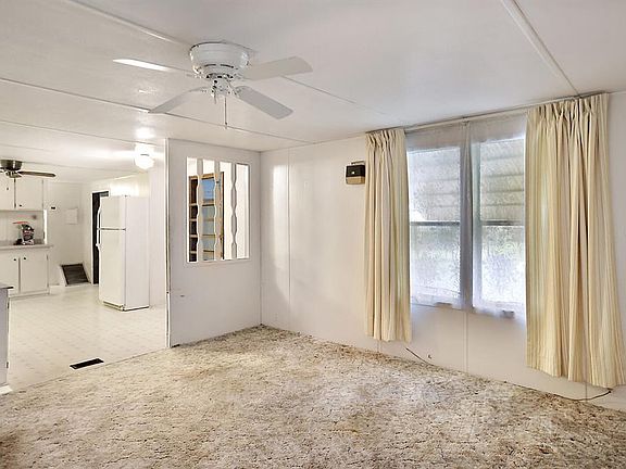 5th image of 35804 Shelley Dr