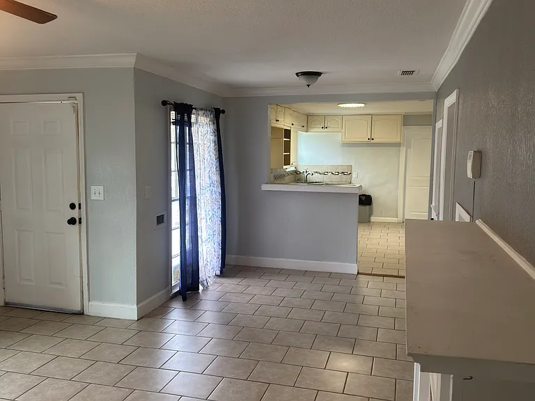 1608 Mockingbird Ln — Photo 13
