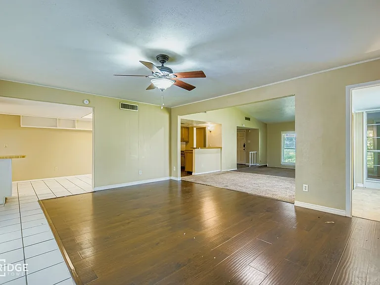11026 McCree Rd — Photo 15