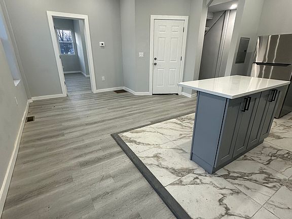 5th image of 354 S 10th St #1