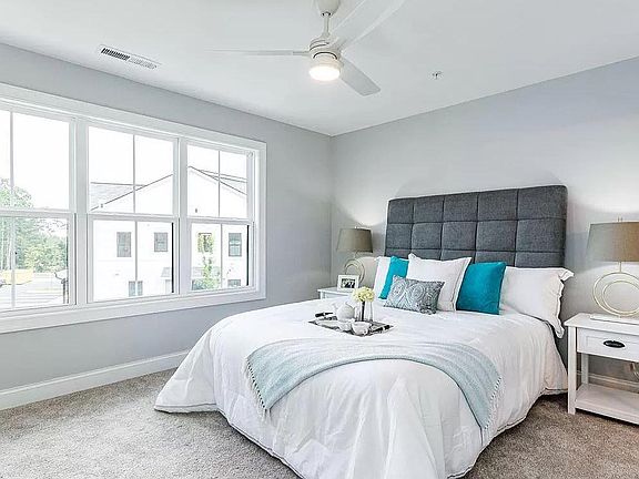 5th image of 6800 Milligan Way #101