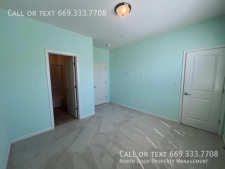 2762 Ferrara Cir — Photo 37