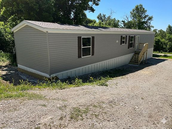 2nd image of 3014 Mockingbird Road