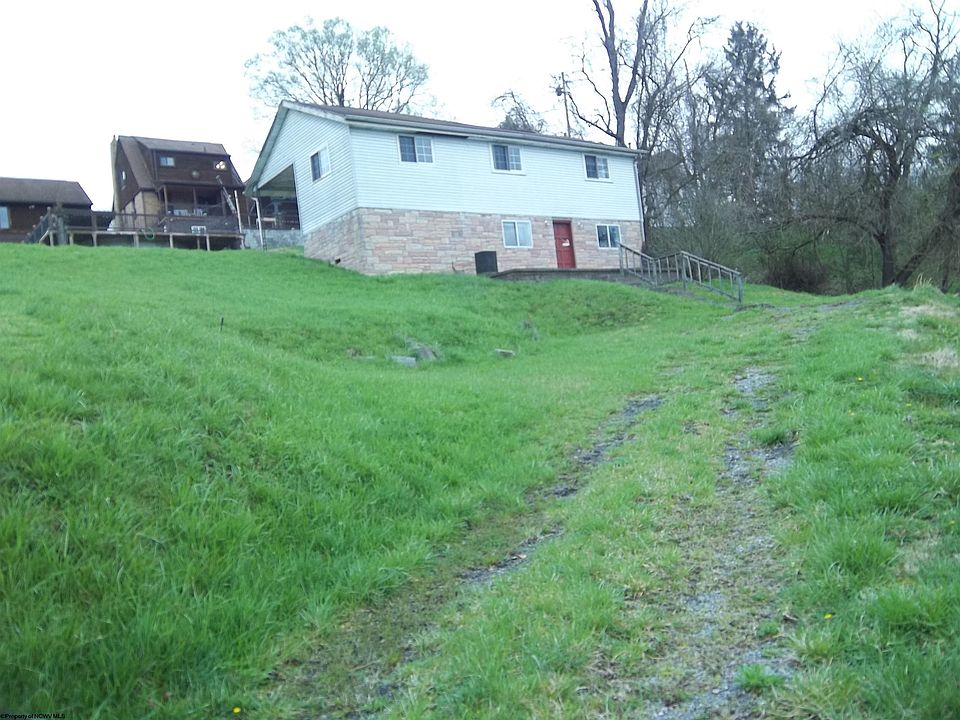 1st image of 122 Elk Ave