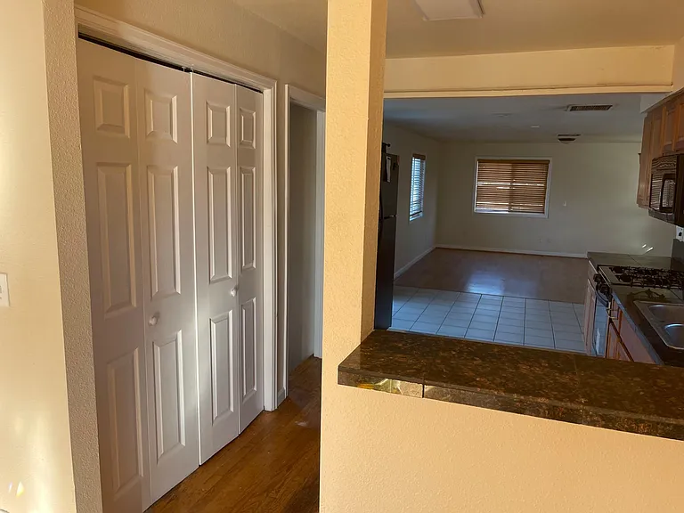 2236 Ingalls St — Photo 12