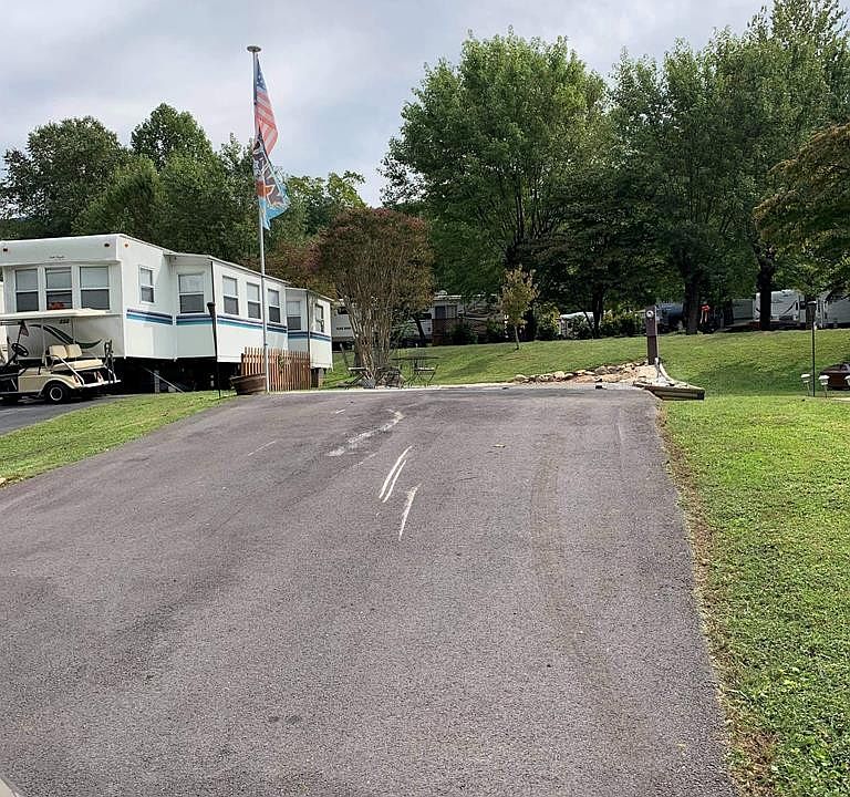 1st image of 4229 E Parkway Lot 129