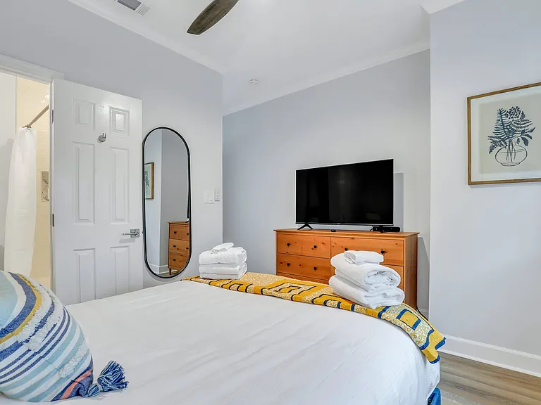 101 E Gaston St #1A — Photo 17