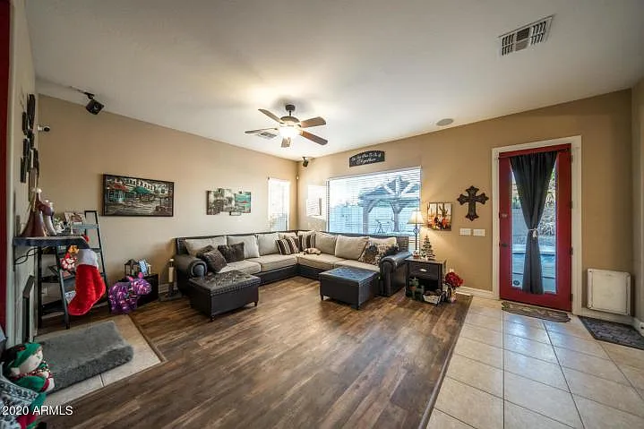 1356 E Lovebird Ct — Photo 3
