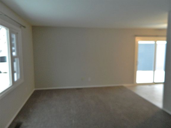 2nd image of 113 Braeburn Dr