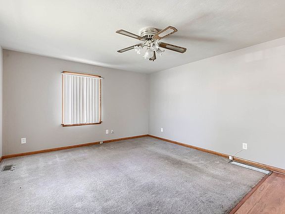 3rd image of 2320 W 6th St