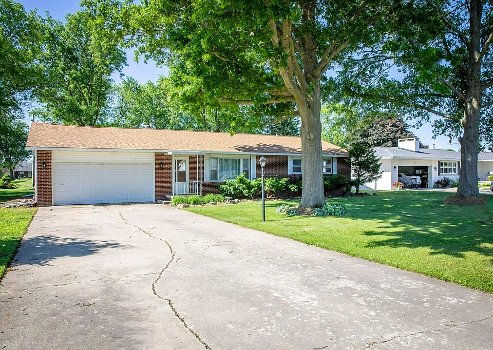 1021 E Le Fevre Ave Gibson City IL Zillow