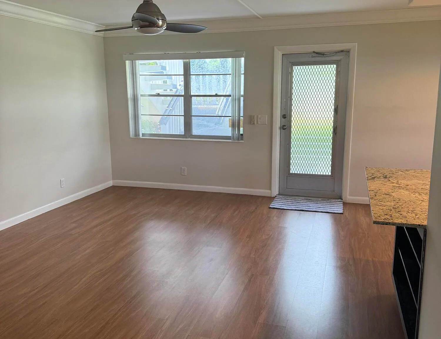 2 bed, 1.5 bath, 819 sqft, $1,700 — Photo 4