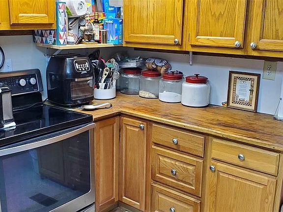 5th image of 900 E 17th Ave