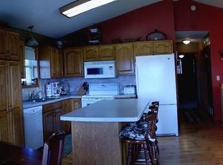 506 8 St SW, Raymond, MN 56282