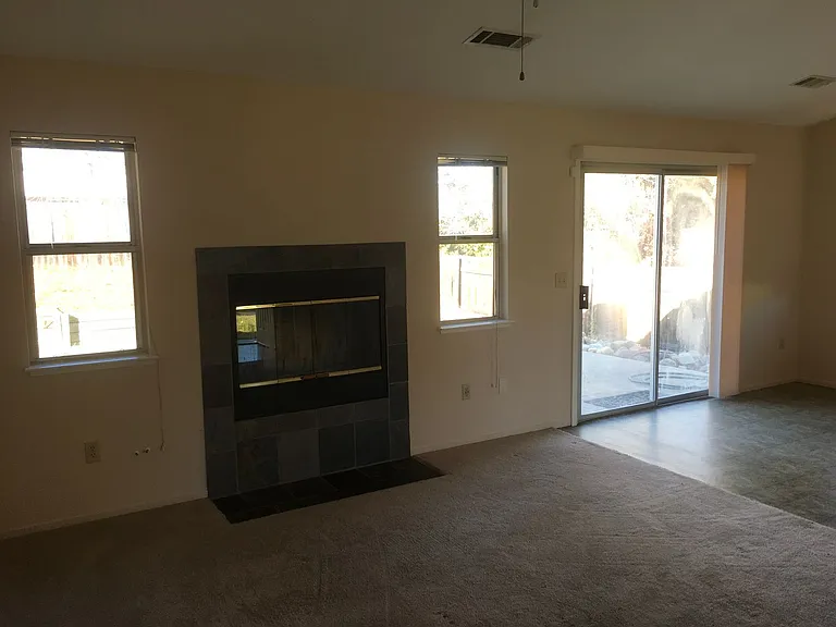 414 Springer Dr — Photo 6