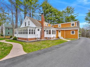 122 Brook Rd, Falmouth, ME 04105