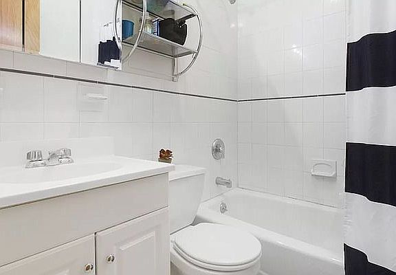 5th image of 6 W 87th St APT 8