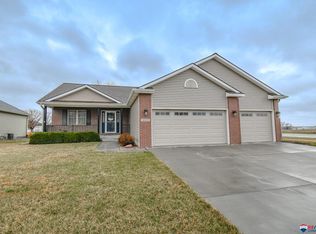 10451 N 151st St, Waverly, NE 68462