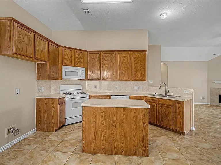 3030 Peerless Pass Ct — Photo 15