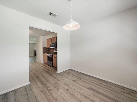 5th image of 16717 Foursquare Dr