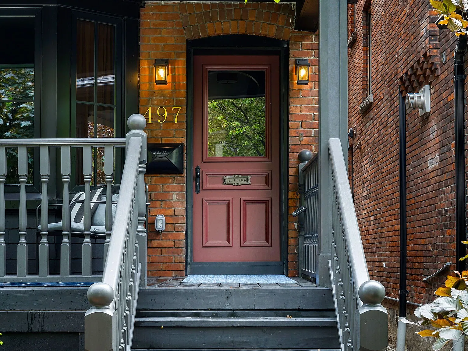 4 bed, $8,995 — Photo 2