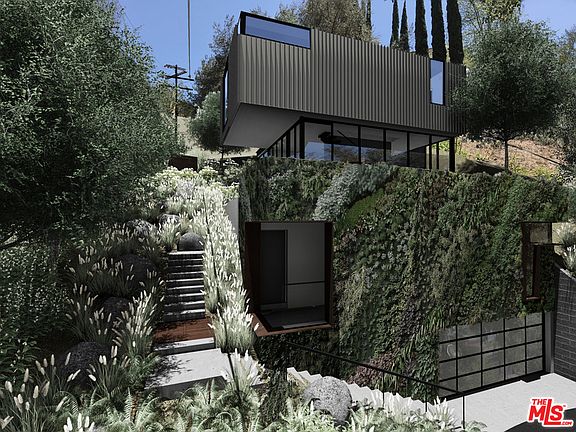2nd image of 2598 Thames Pl