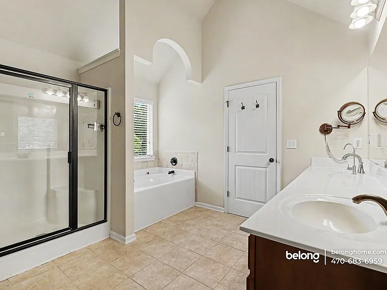 204 Manous Way — Photo 17