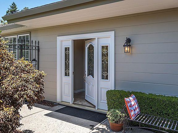 5th image of 2901 Isabelle Ave