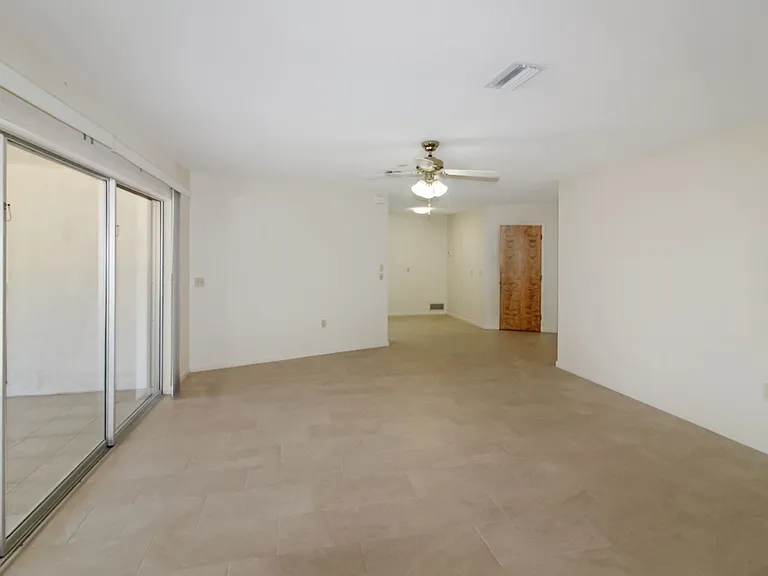 1317 Mango Ave — Photo 3