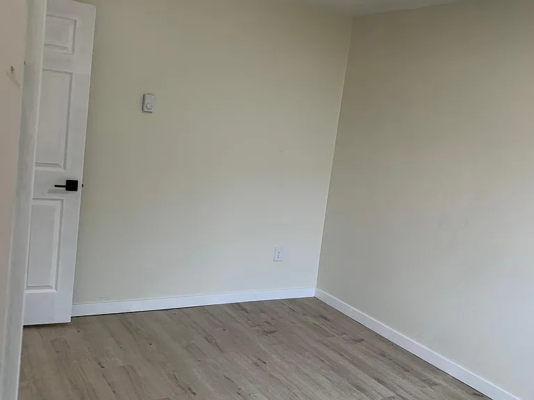 828 N Fee St — Photo 13
