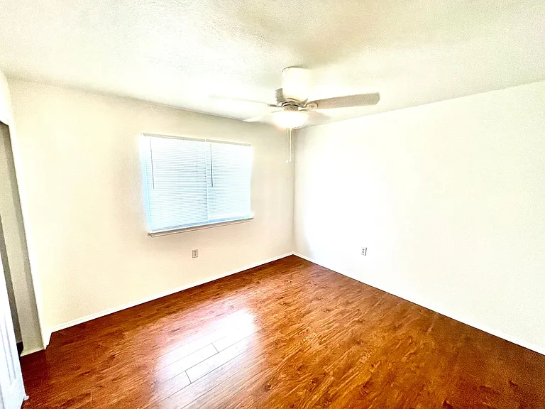 1401 Coriander Dr — Photo 10