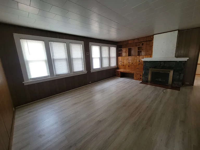238 Forest Dr — Photo 3