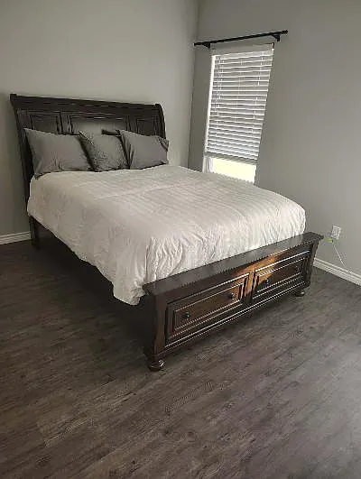 3 bed, 1289 sqft, $4,595 — Photo 2