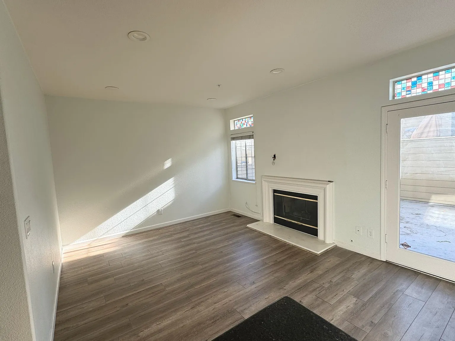 1171 La Rochelle Ter — Photo 3