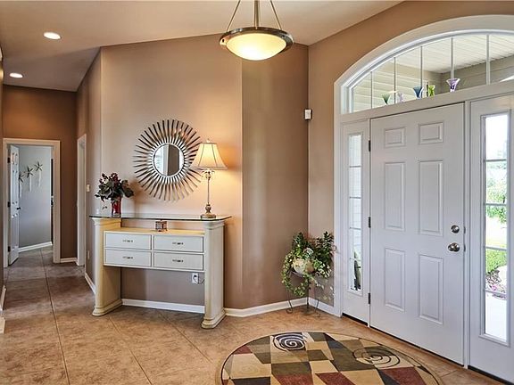 5th image of 140 Eagle Feather Cir