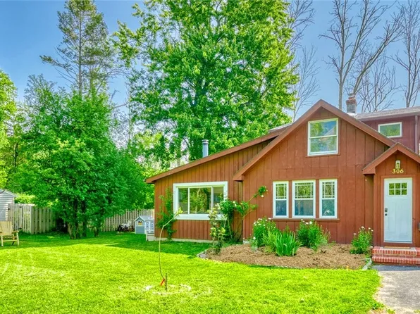 306 Cobb Ter, Rochester, NY 14620