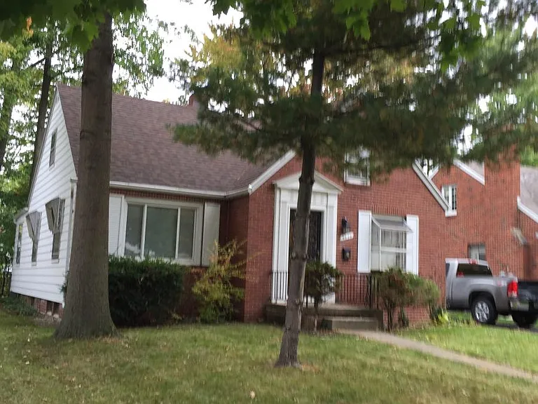 4236 Rugby Dr — Photo 11