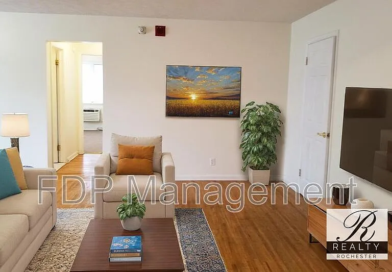 610 East Ave #4 — Photo 1