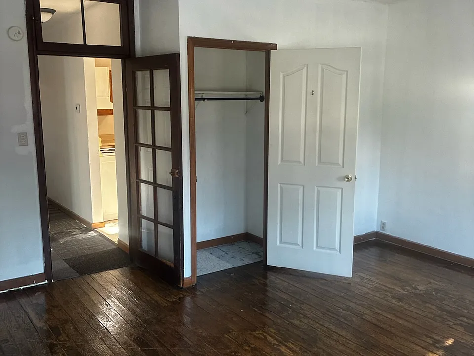 401 W Monroe St #1