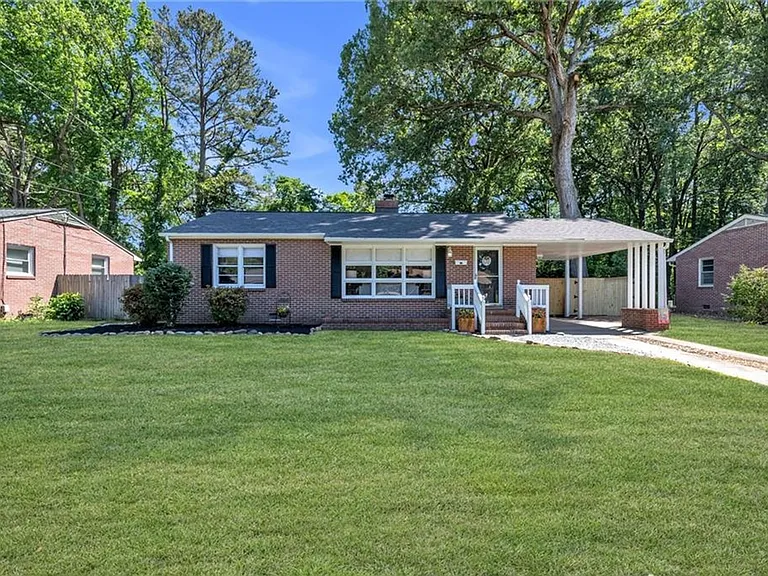 116 Henry Clay Rd — Photo 1