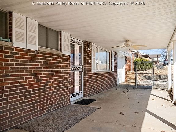 5th image of 1549 Clearview Heights Rd