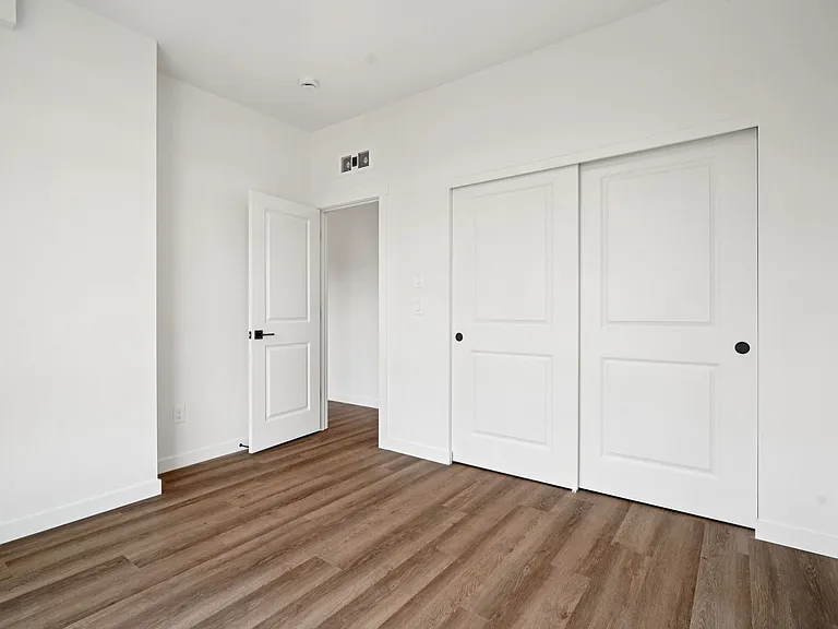 River Park Apartments — Photo 6