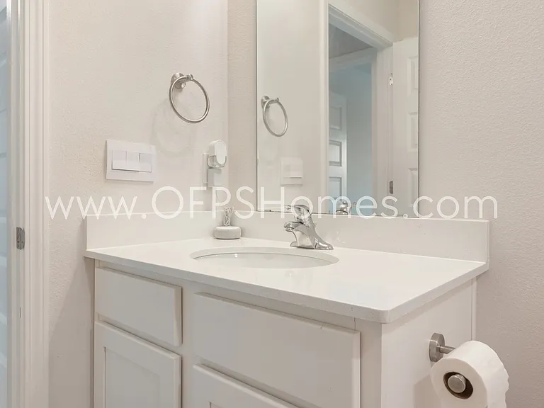 4627 Naval Ct — Photo 8