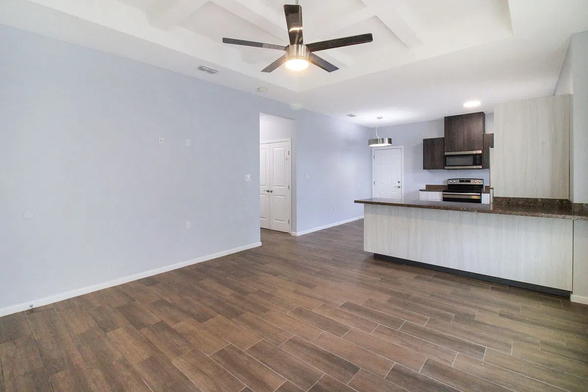 1 bed, 1.0 bath, 988 sqft, $950 — Photo 4