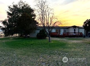 230 Windy Ln, Yakima, WA 98903