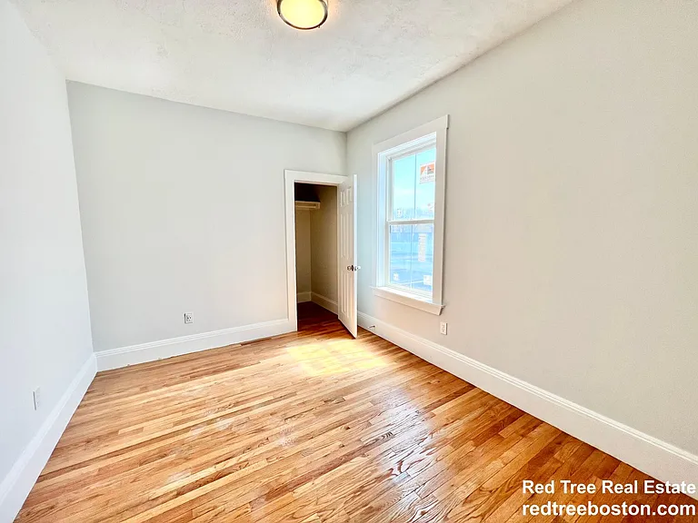 79 Sydney St #2 — Photo 6